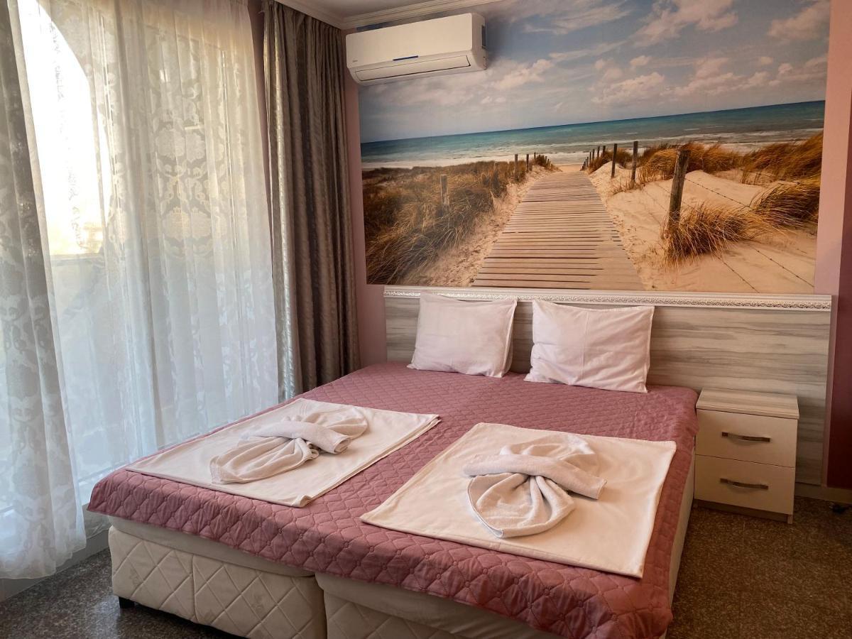 Admiral Plaza A 11 Apartment Pantai Sunny Bagian luar foto