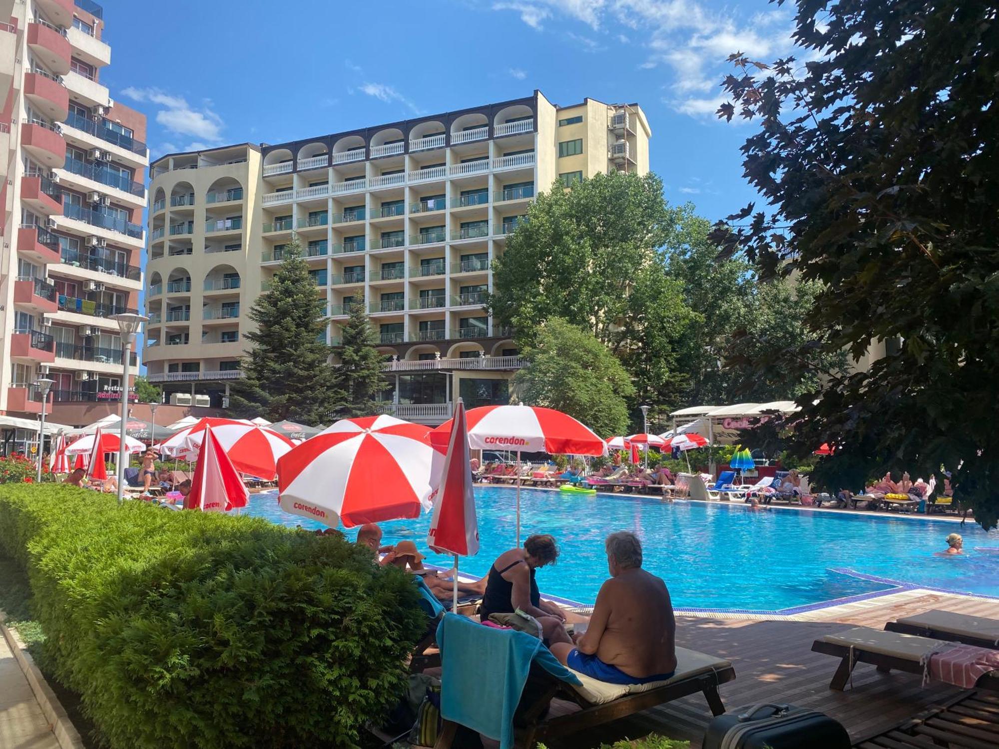 Admiral Plaza A 11 Apartment Pantai Sunny Bagian luar foto